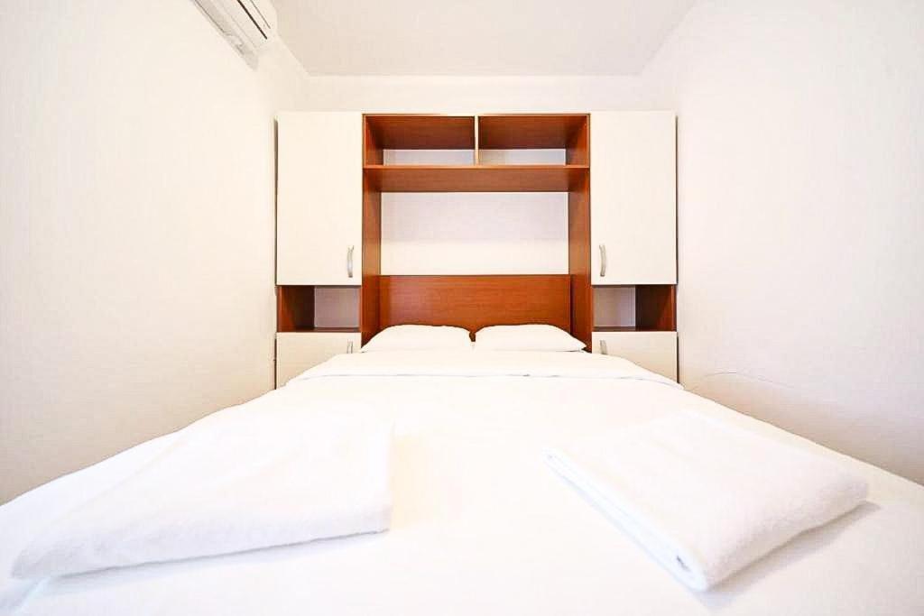 Apartmani "Jadran" Паг Экстерьер фото
