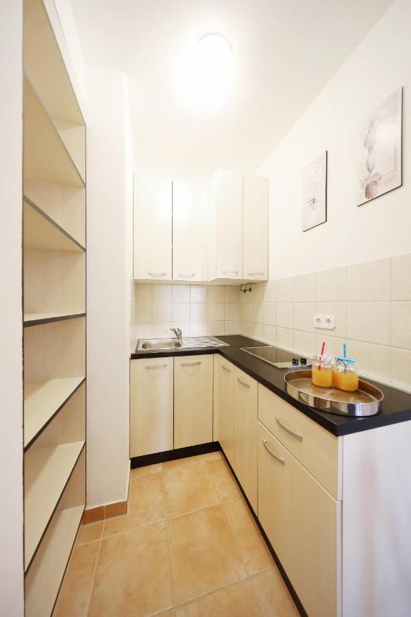 Apartmani "Jadran" Паг Экстерьер фото