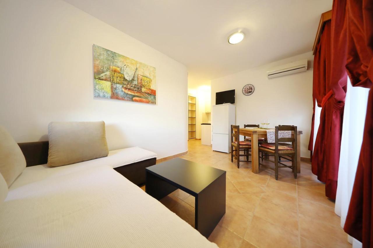 Apartmani "Jadran" Паг Экстерьер фото